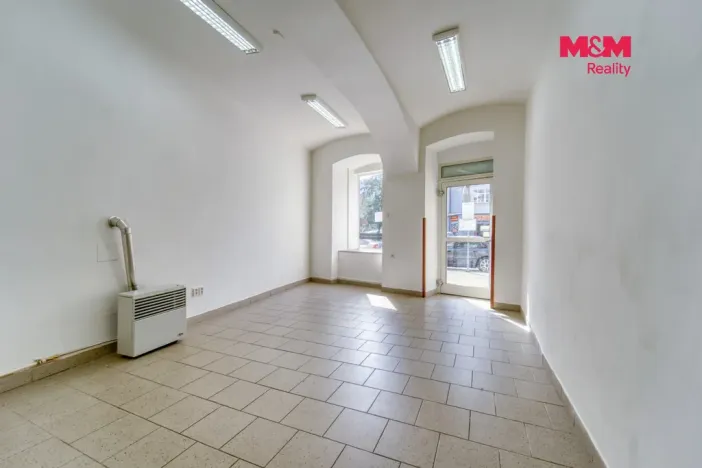 Pronájem obchodního prostoru, Plzeň - Jižní Předměstí, Palackého, 48 m2