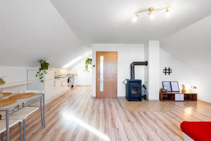 Prodej obchodního prostoru, Zbiroh, Československé armády, 76 m2