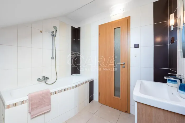 Prodej obchodního prostoru, Zbiroh, Československé armády, 76 m2