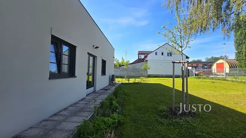 Pronájem kanceláře, Písek, Za Nádražím, 85 m2