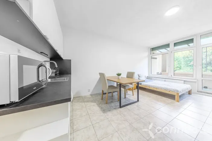 Prodej bytu 1+kk, Praha - Zbraslav, Spojařů, 32 m2