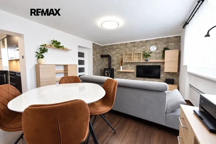 Prodej bytu 3+1, Milovice, Dukelská, 72 m2