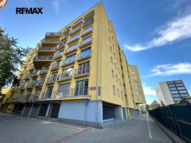 Pronájem bytu 2+kk, Praha - Vysočany, Na Harfě, 81 m2