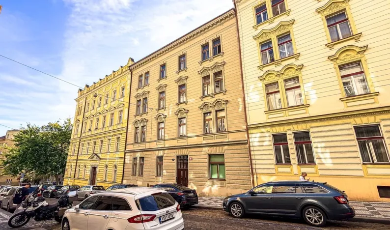 Pronájem bytu 2+kk, Praha - Vinohrady, Rybalkova, 39 m2