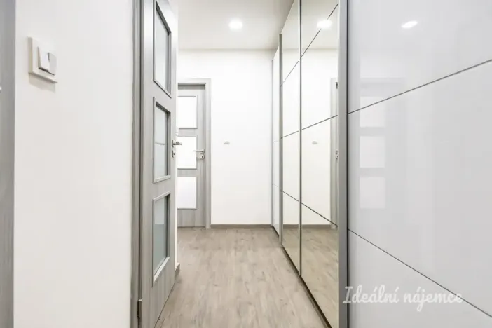 Pronájem bytu 2+kk, Praha - Horní Měcholupy, Nad přehradou, 43 m2