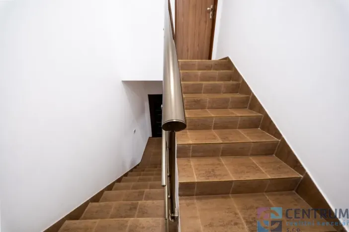 Prodej vícegeneračního domu, Veselá, 265 m2