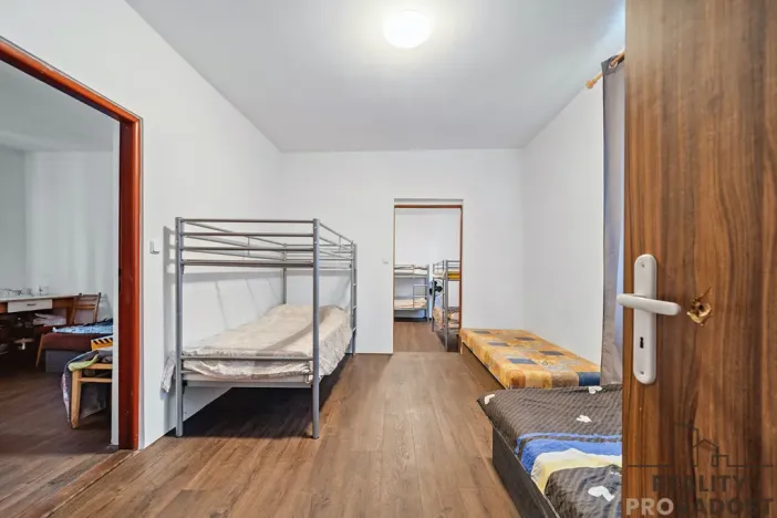 Pronájem pokoje, Sezemice, 30 m2