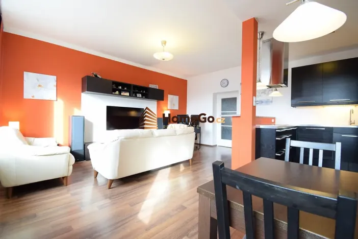 Pronájem bytu 2+kk, Praha - Vršovice, Vršovická, 76 m2