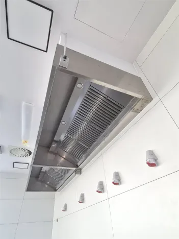 Pronájem restaurace, Praha - Hloubětín, Laponská, 160 m2