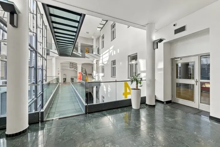 Pronájem kanceláře, Praha - Nové Město, Krakovská, 1120 m2