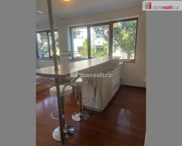 Pronájem bytu 1+kk, Praha - Ďáblice, Hořínecká, 48 m2