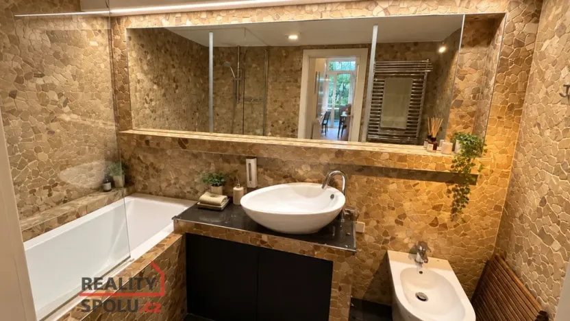 Pronájem bytu 2+1, Praha - Karlín, Vítkova, 71 m2