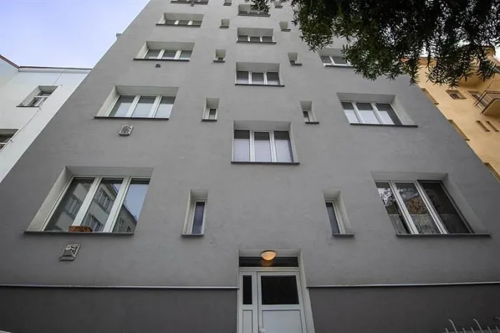 Pronájem bytu 2+kk, Praha - Podolí, Na Zlatnici, 54 m2