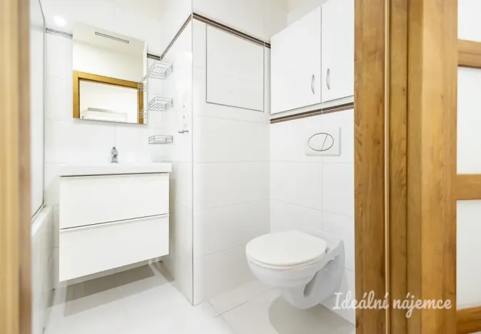 Pronájem bytu 2+1, Praha - Záběhlice, Želivecká, 55 m2