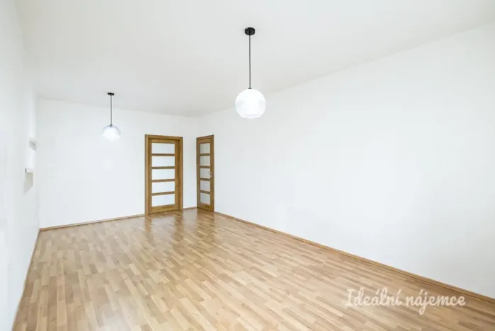 Pronájem bytu 2+1, Praha - Záběhlice, Želivecká, 55 m2