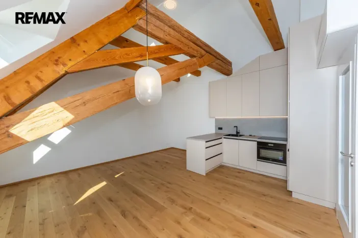 Pronájem bytu 2+kk, Praha - Nusle, Vrtbova, 62 m2