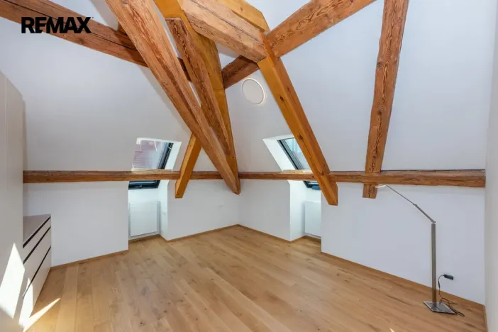 Pronájem bytu 2+kk, Praha - Nusle, Vrtbova, 62 m2