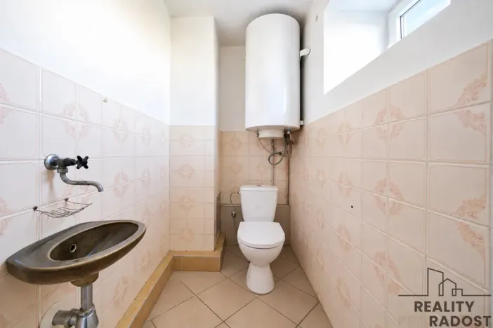 Prodej rodinného domu, Kladruby nad Labem - Bílé Vchynice, 266 m2