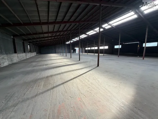Pronájem skladu, Malé Březno, 900 m2