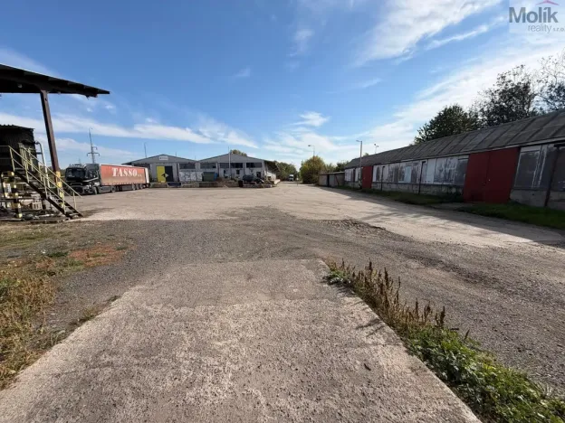Pronájem skladu, Malé Březno, 900 m2