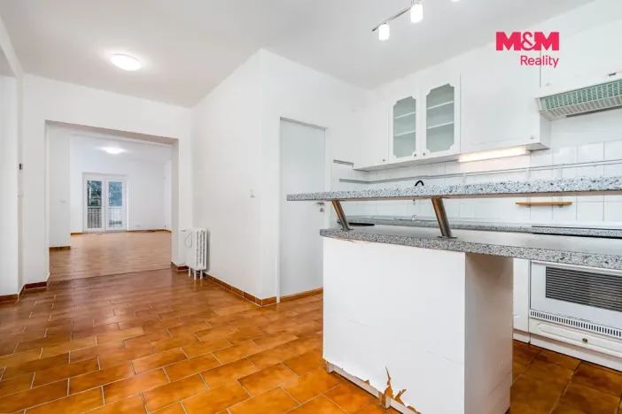 Prodej rodinného domu, Praha - Horní Počernice, Jasenná, 292 m2