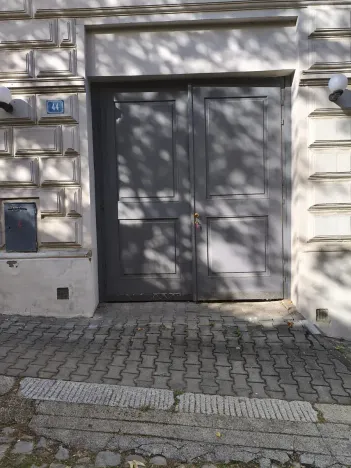 Pronájem garáže, Karlovy Vary, Moravská, 15 m2