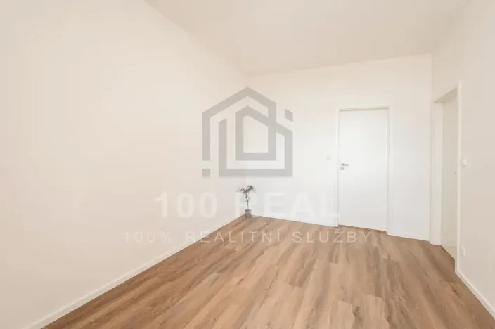 Pronájem bytu 2+kk, Pardubice, třída Míru, 51 m2