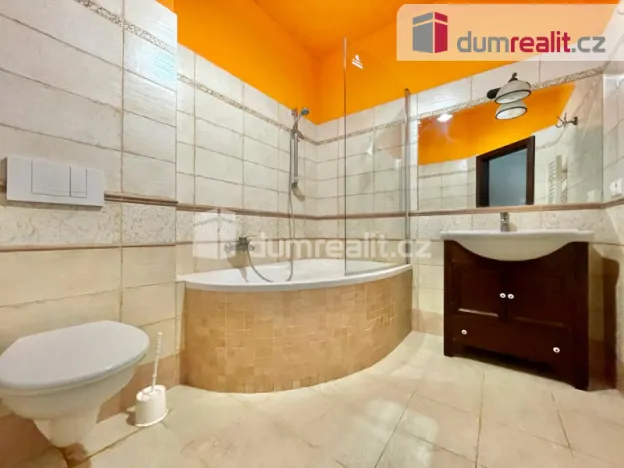 Prodej bytu 2+kk, Mariánské Lázně, Dusíkova, 76 m2