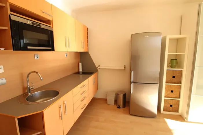 Pronájem bytu 1+kk, Praha - Kunratice, Pod Haltýřem, 29 m2