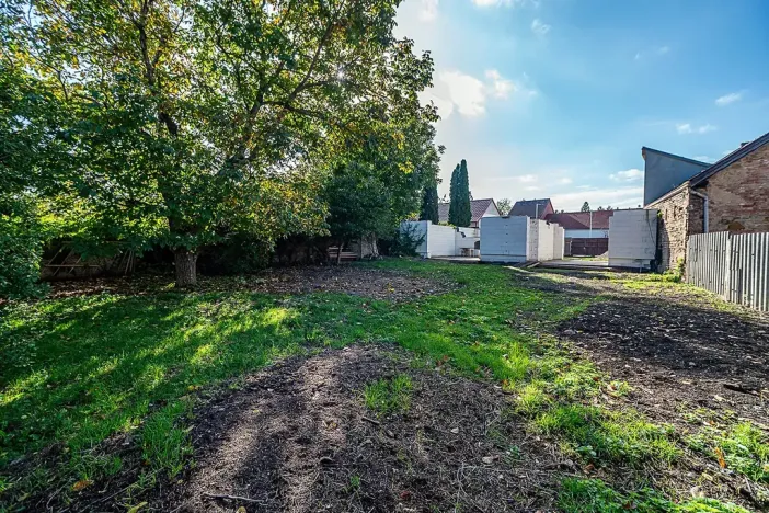 Prodej stavebního pozemku, 717 m², Mochov