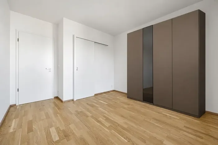 Pronájem bytu 2+kk, Praha - Karlín, Švarcova, 51 m2