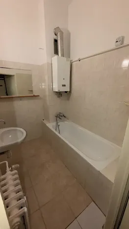 Pronájem bytu 2+kk, Pardubice, Sladkovského, 45 m2