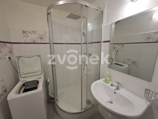 Pronájem bytu 1+1, Zlín, U Trojáku, 35 m2