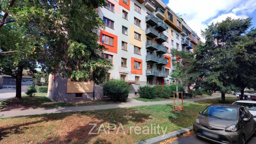 Pronájem bytu 1+1, Praha - Žižkov, Pod lipami, 34 m2