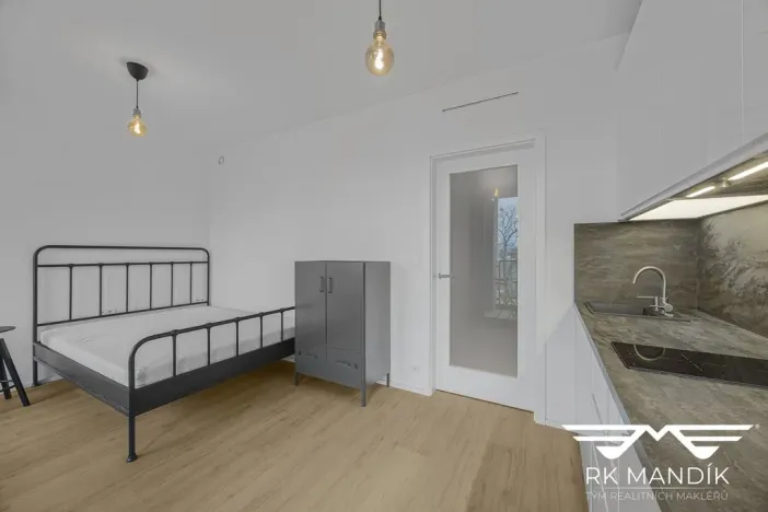 Pronájem bytu 1+kk, Praha - Smíchov, U Lihovaru, 28 m2