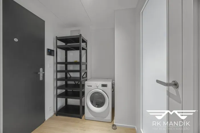 Pronájem bytu 1+kk, Praha - Smíchov, U Lihovaru, 28 m2