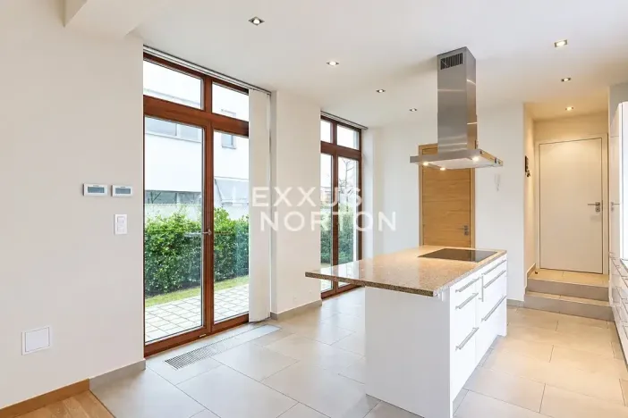 Pronájem vily, Praha - Nebušice, Nebušická, 400 m2