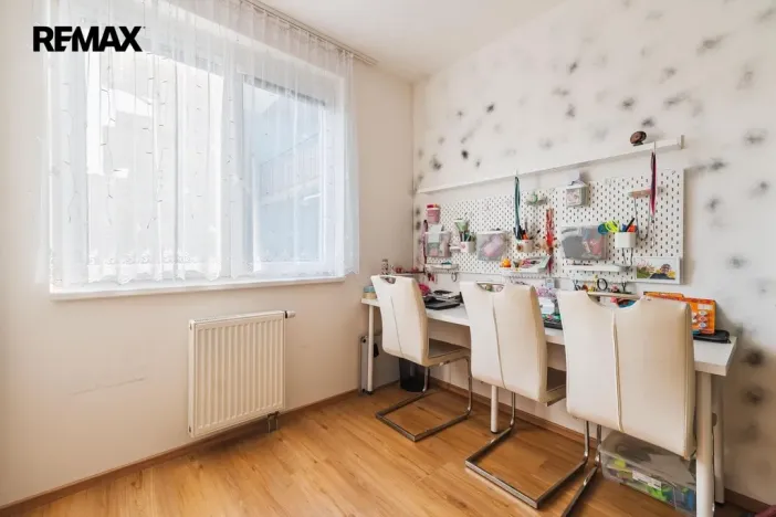 Pronájem bytu 3+kk, Praha - Čakovice, Hakenova, 75 m2