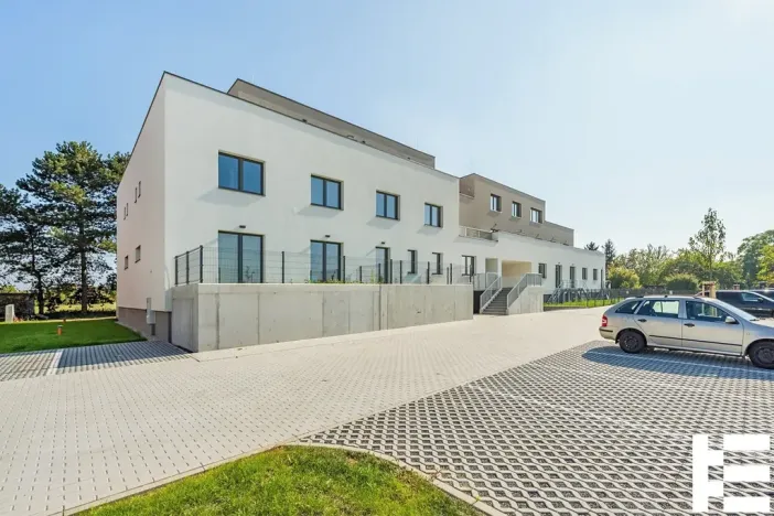Prodej bytu 1+kk, Praha - Satalice, Za Novákovou zahradou, 34 m2