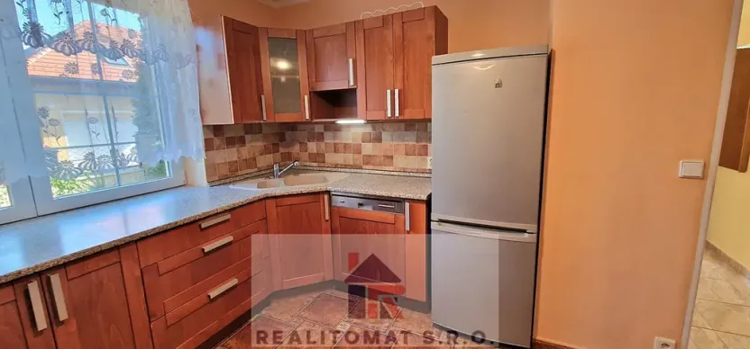 Pronájem rodinného domu, Šestajovice, Ve Skále, 160 m2