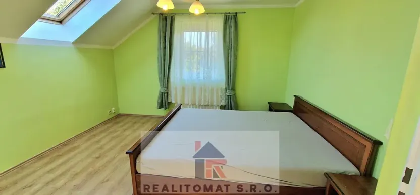 Pronájem rodinného domu, Šestajovice, Ve Skále, 160 m2