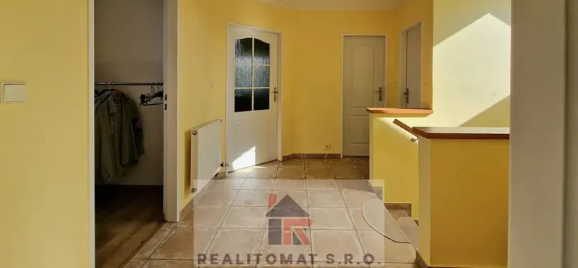 Pronájem rodinného domu, Šestajovice, Ve Skále, 160 m2