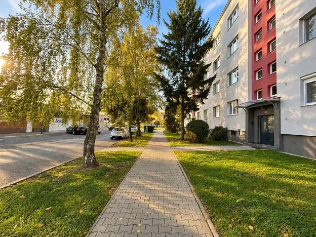 Prodej bytu 2+1, Kralupy nad Vltavou - Lobeček, Hakenova, 56 m2