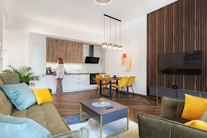 Prodej bytu 2+kk, Horní Planá, Náměstí, 47 m2