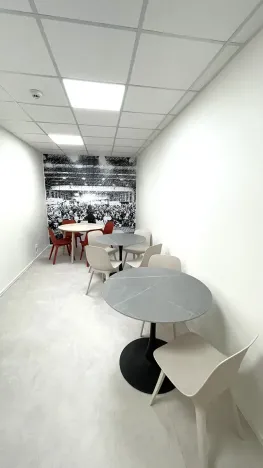 Pronájem kanceláře, Praha - Holešovice, Dělnická, 1252 m2