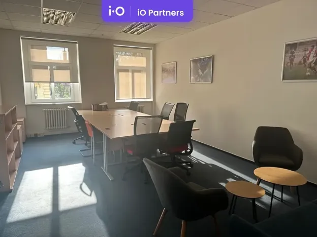 Pronájem komerčního prostoru, 178 m², Závišova, Praha, Nusle