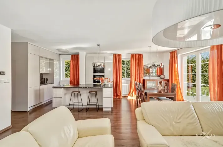 Prodej rodinného domu, Větrušice, Skalní, 158 m2