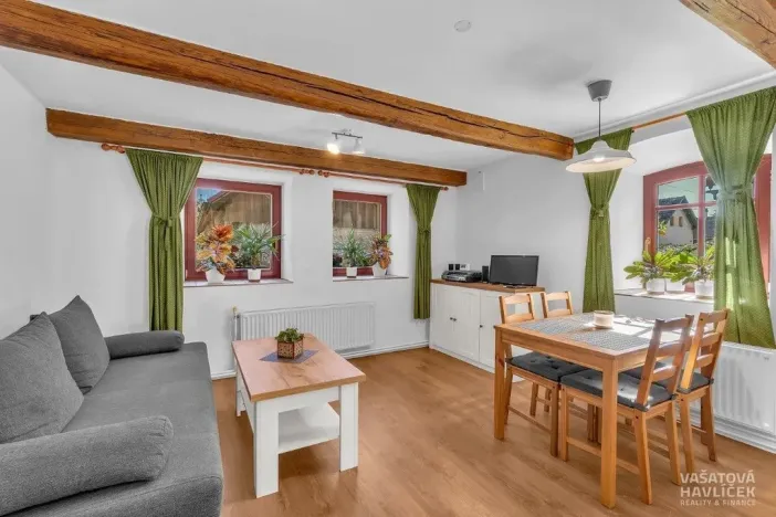 Prodej rodinného domu, Hořiněves - Žíželeves, 211 m2
