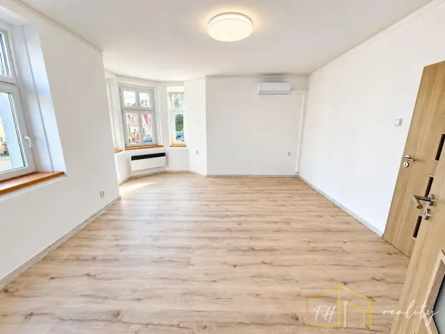 Pronájem bytu 2+1, Teplice - Řetenice, Sklářská, 70 m2