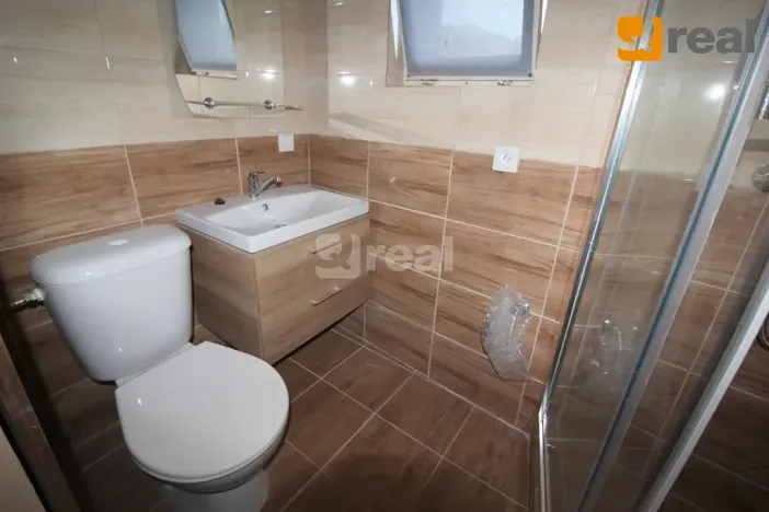 Prodej rodinného domu, Praha - Hrdlořezy, Hrdlořezská, 210 m2